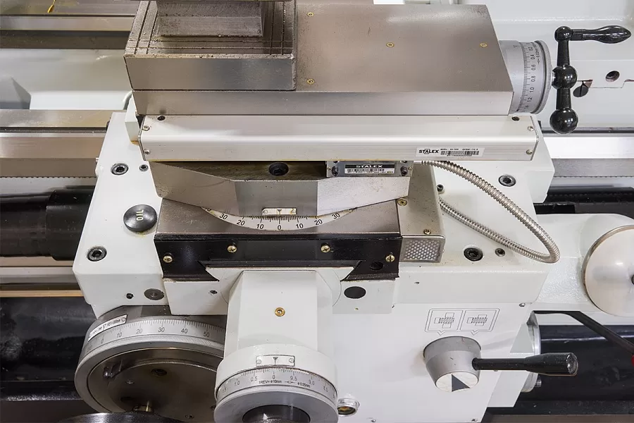 Станок токарно-винторезный STALEX C6251/1000