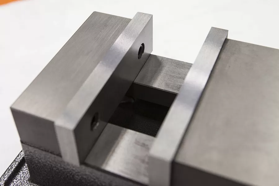 Тиски станочные Stalex QM16100