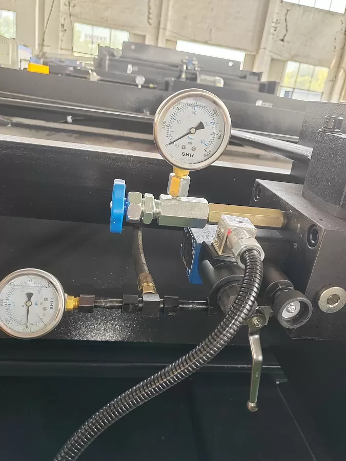 Гильотина гидравлическая Stalex HSB 2500x4